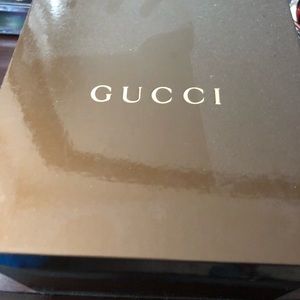 Used Gucci unisex watch.
